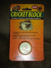 New Zoo Med Cricket Block Calcium & Gutload 6.45 oz