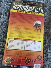 Zoo Med ReptiTherm U.T.H. Under Tank Heater for 50-60 Gallon Terrarium