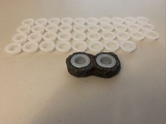 Clear 1/4 Oz Gecko Reptile Trantula Silicone Cups With Holder Like Beer Savers