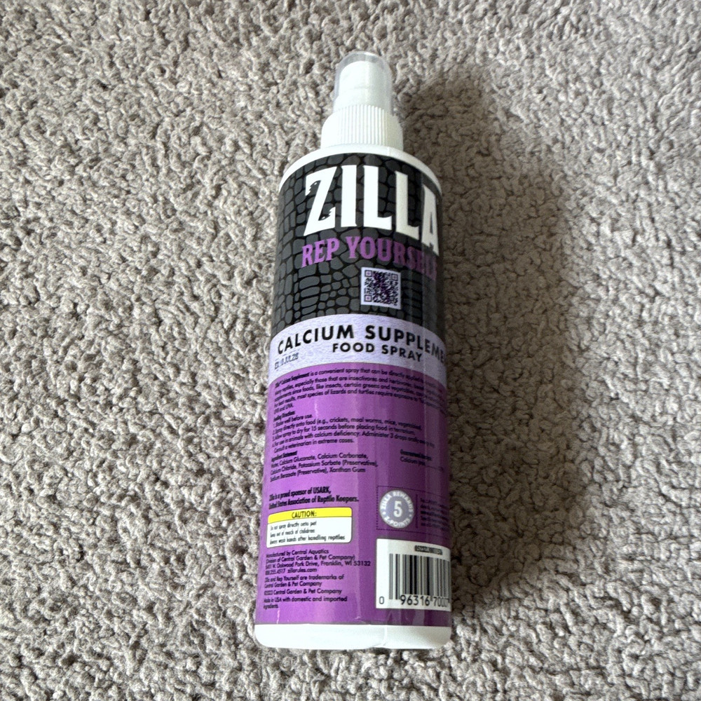 Zilla Calcium Supplement Food Spray for Reptiles, 8 fl oz (237 mL)