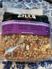 Zilla Reptile Food Meal Medley Diet Herbivore Mix 4 oz Complete & Balanced