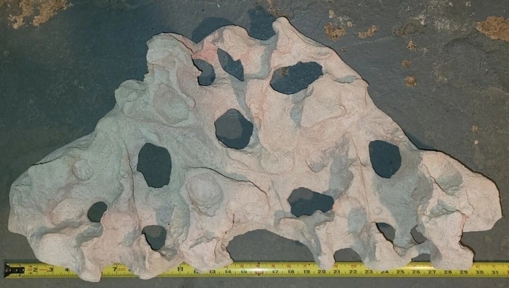 Artifical Textured Large Rock Formation For Fish or Reptile Tank Decor