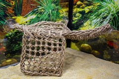 Reptology Lizard Lounger Corner Triangle with Ladder– 100% Natural Seagrass F…