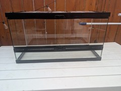 Used ZILLA Glass Front Opening Terrarium/ Enclosure for Reptiles 30″ x 12″ x 16″