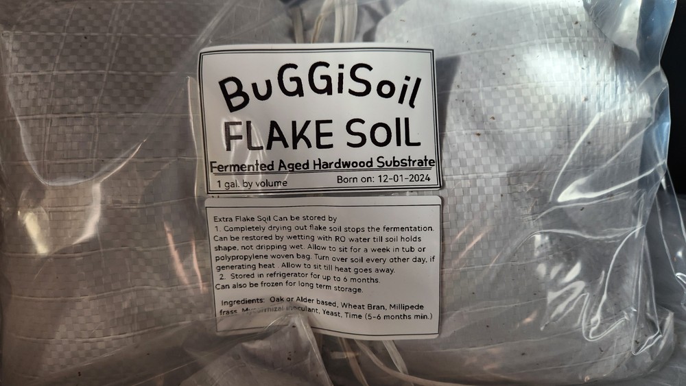 FLAKE SOIL Fermented Aged Hardwood Substrate 1 gal by volume approx. 3 LBS