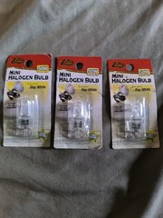 Zilla Mini Halogen Lamp Reptile Bulb, 50-watt, Day White (3 Pack)