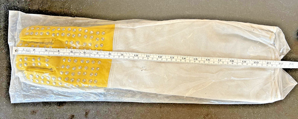 Vet reptile snake gloves, 20″-22″ Large-XLarge, yellow, with metal dots, New