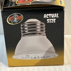 Zoo Med Creatures LED Light Bulb 5 Watt Tank daylight NEW 450 lumens/227e