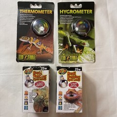 Reptile Supplies Lot (New) 🐍 🦎 Thermometer /Hygrometer / 2 Basking Lamp Bulbs
