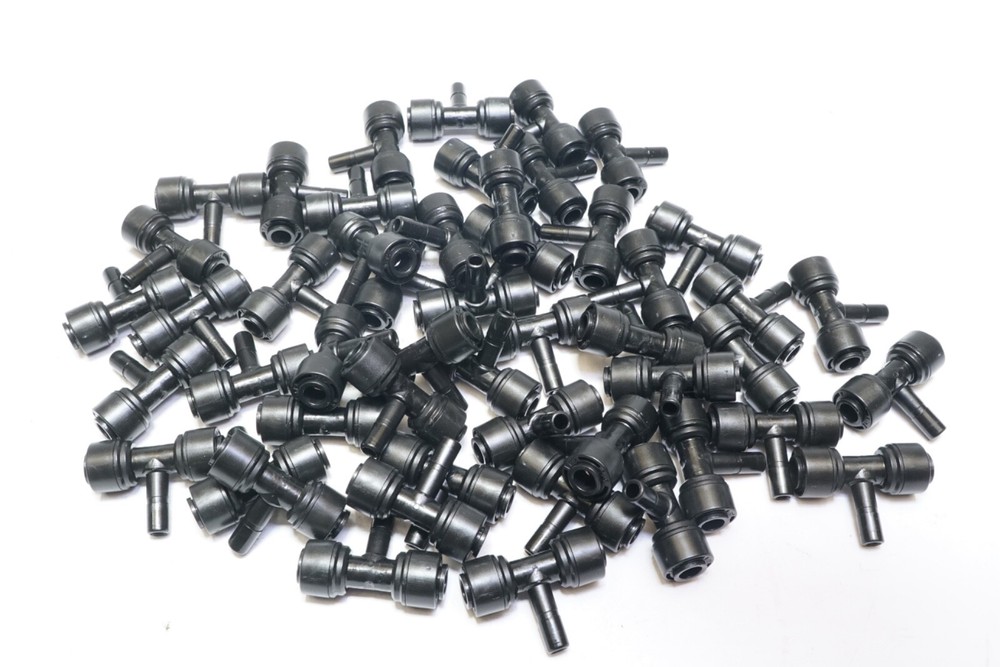 New Lot of 50 MISTKING 1/4″ PLUG IN TEE for Misting Assembly Black Ships FREE