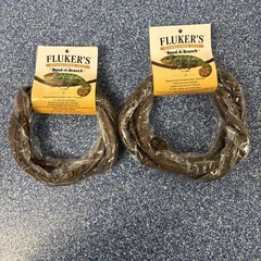 2- Flukers Bend-A-Branch Reptile Terrarium Decoration ( 3/8″ Diameter (6′ Long)
