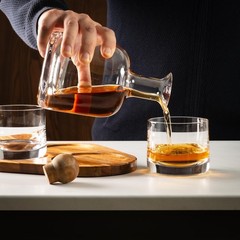 Cork & Mill Whiskey Decanter Set, Hand-Blown Lead-Free Crystal 800ml Liquor D…