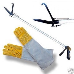 ARD 52″ Basic SNAKE TONGS Reptile Grabber Rattle Snake Catcher with Free Gloves