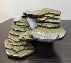 SHALE CAVE HIDEAWAY MEDIUM RESIN 9x6x4in NWT Reptology Penn Plax Reptiles, Fish