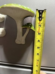 GREEN reptile magnetic mushroom feeder Ledge With Beer Savers Pack Of 48 Cups