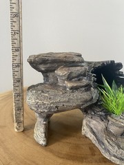 Reptile Habitat Decor Thrive Corner Hide Rocks and Log XL (new without tags)