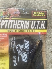 Zoo Med ReptiTherm U.T.H. Under Tank Heater RH-4 for 10-20 Gallon Terrarium