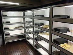 Space-Saving Snake Hide for Snakes & Small Pets – Stylish Black Design M Size