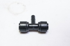 New Lot of 50 MISTKING 1/4″ PLUG IN TEE for Misting Assembly Black Ships FREE