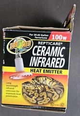Zoo Med 100W Repticare Ceramic Infrared Heat Emitter New Open Box
