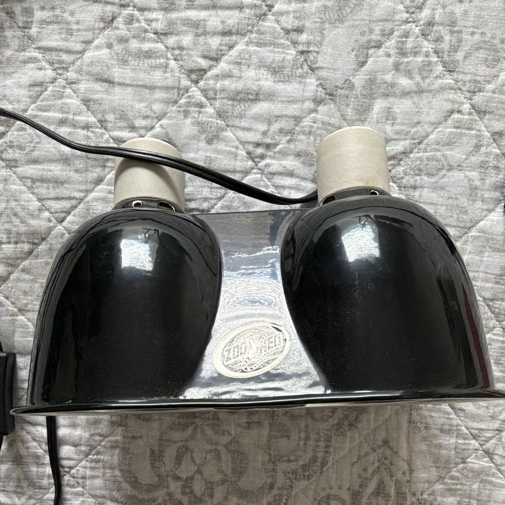 Zoo Med Dual Dome Reptile Basking Lamp Fixture, Ceramic Sockets, 2 Cords, Bulbs