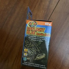 Zoo Med Daylight Blue Incandescent Bulb for Reptile 40W DB-40 (1 Unit) NEW
