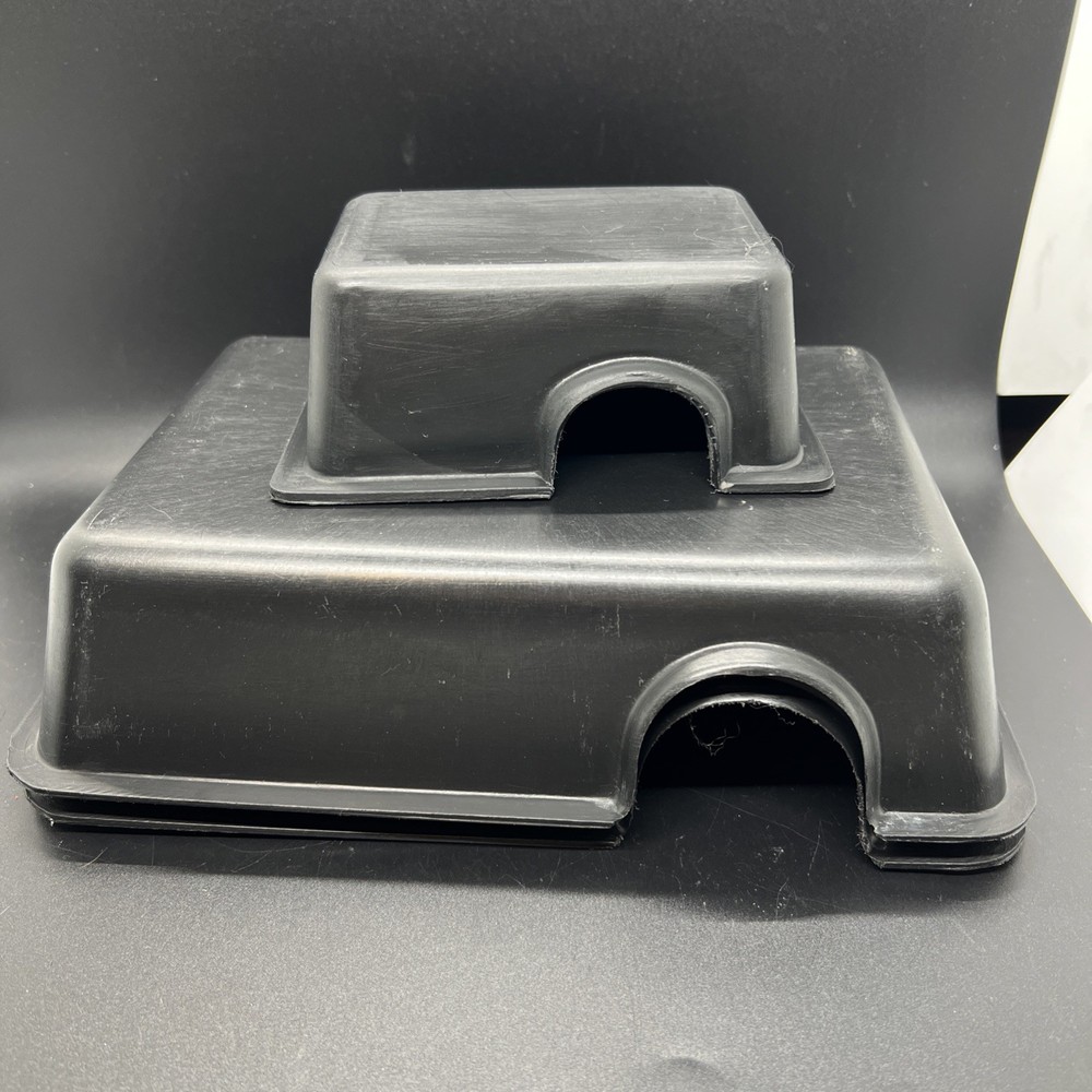 3 Hide Box for Reptiles & Snakes – Durable Plastic – Reptile Basics 2-9×6 1-4×3