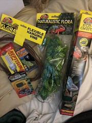 Zoo Med Eco Carpet/Vine/Flora/UVB & Day Bulb/ Thermometer Reptile New