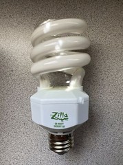 Zilla Desert 50 Fluorescent Coil Bulb with UVB – 20 watt (new, out Of Box)