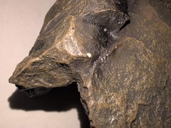 ZILLA Decor Rock Den Shale Lava 8 Medium for Reptile Terrarium