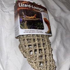 Penn Plax Reptology Natural Lizard Lounger – Small – (15″ Long x 8″ Wide)