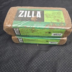 Zilla Coconut Husk Brick Reptile Bedding 2 Count 5.9L Each Frogs Geckos