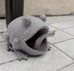 Frog Statue Deco Rain Gutter Diverter Extension Downspout Splash Block | Eco-…