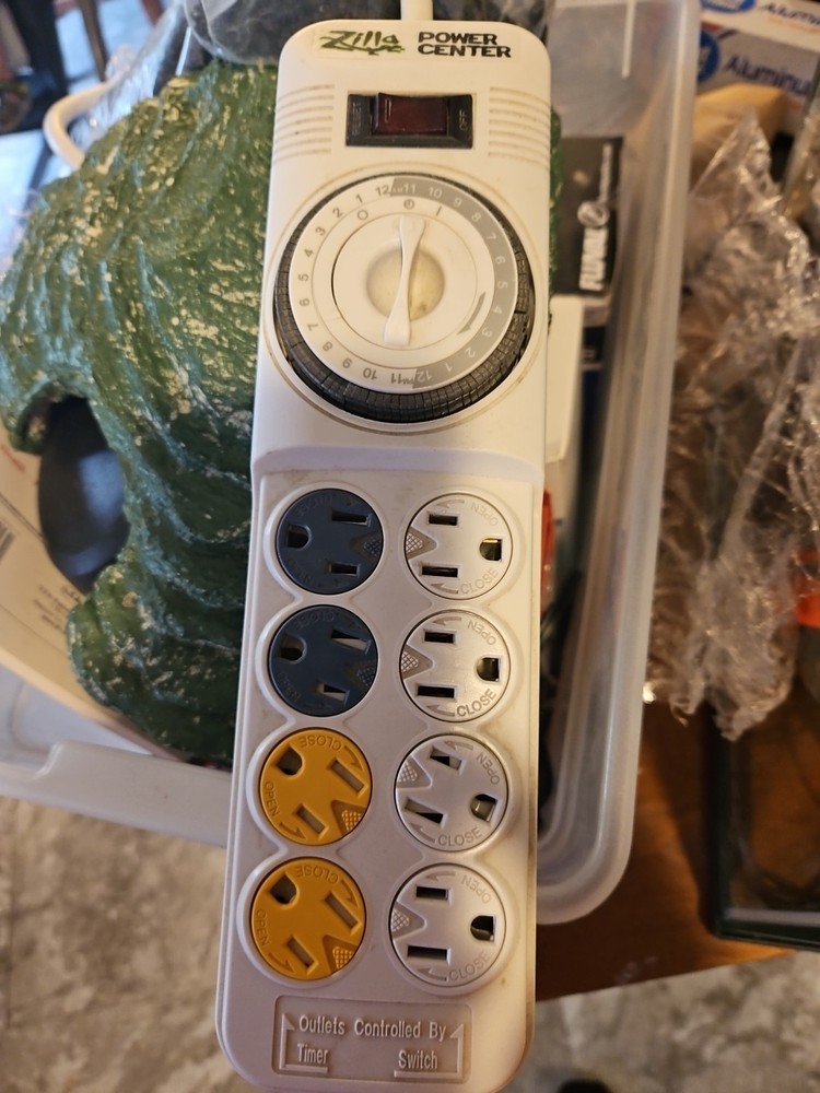 Zilla Dual Analog Timer Power Center! Reptile Herp Snake Exotic Aquarium Timer