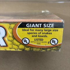 Zoo Med ReptiCare Rock Heater Giant – 16″ Long x 7″ Wide (40-100 Gallons) RH-3