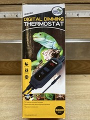 Reptile Dimming Thermostat PID Heat Lamp Temperature Controller with LED Digital