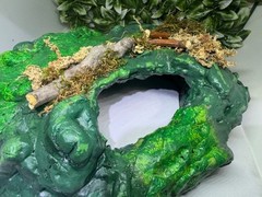 Multi use Magnetic Hides For Terrariums And Cages
