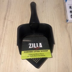 RA Corner Litter Scoop