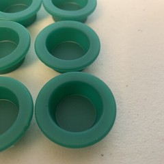 Green 1/4 Oz Gecko Reptile Trantula Silicone Cups With Holder Like Beer Savers