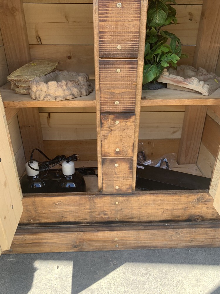 custom stand Reptile Tank