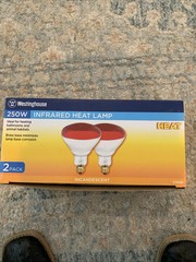 250w Infrared Heat Lamp 2 Pack But Only Has One Bulb Ideal For Small Rooms.