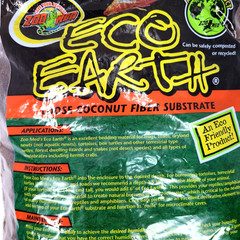 Eco Earth Zoo Med Loose Coconut Fiber Substrate for Reptiles 8.8 Liters