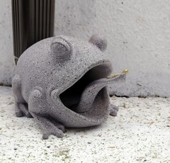 Frog Statue Deco Rain Gutter Diverter Extension Downspout Splash Block | Eco-…