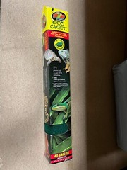 Zoo Med Eco Carpet Reptile Terrarium Carpet Green -Reptile [40 gallon – 1 count]