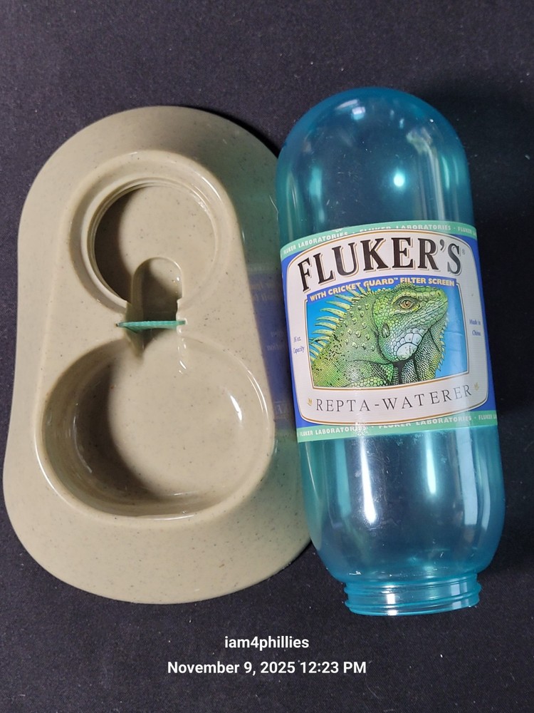 Reptile, Flukers Repta-Waterer – Large (16 oz Capacity)