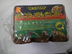 Zoo Med Eco Earth Compressed Coconut Fiber Substrate Brick 3pk