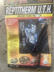 Zoo Med ReptiTherm U.T.H. Under Tank Heater RH-4 for 10-20 Gallon Terrarium