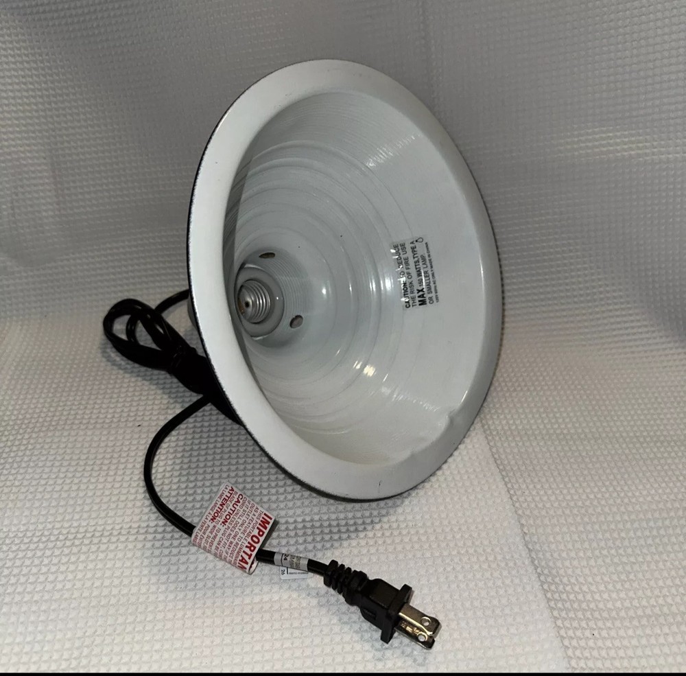 Zilla Premium Reflector Dome Light & Heat 8.5in Black