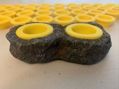 Yellow 1/4 Oz Gecko Reptile Trantula Silicone Cups With Holder Like Beer Savers