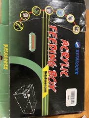 BETAZOOER Reptile Terrarium Tank Acrylic Reptile Feeding Box with Hygrometer